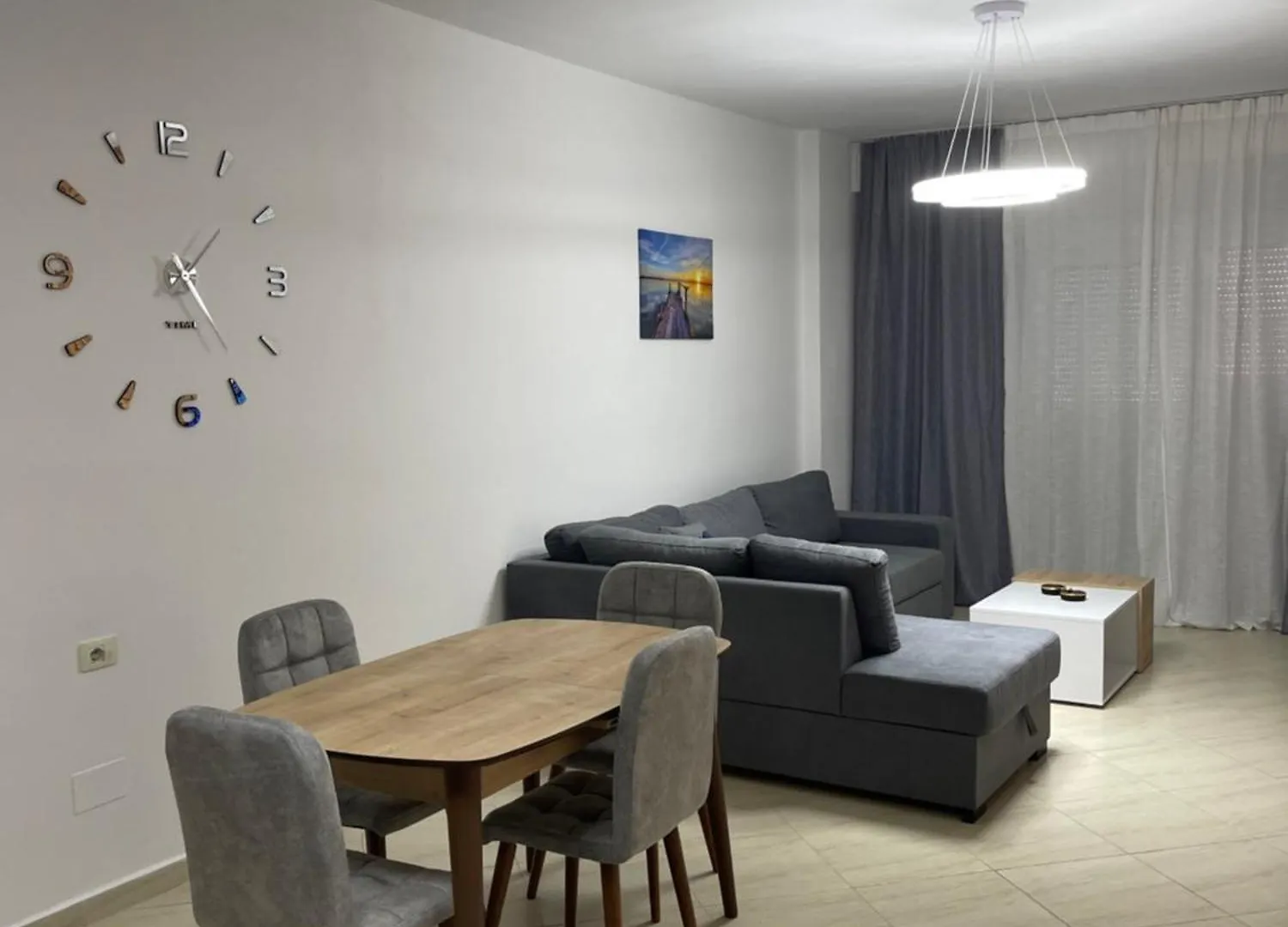 Relaxing And Spacious Apartment Sarande